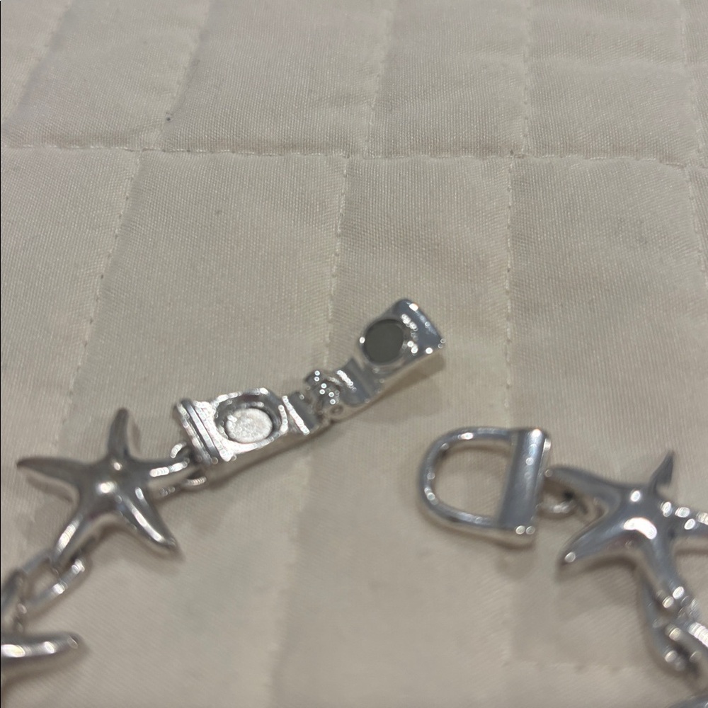 Silver Starfish Bracelet (Magnetic) - Picture 10 of 10